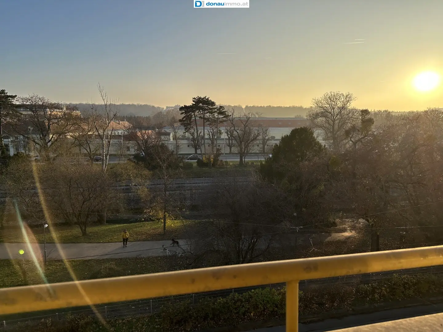 1140 Vienna well laid-out apartment for sports enthusiasts with view of Schönbrunn Palace
