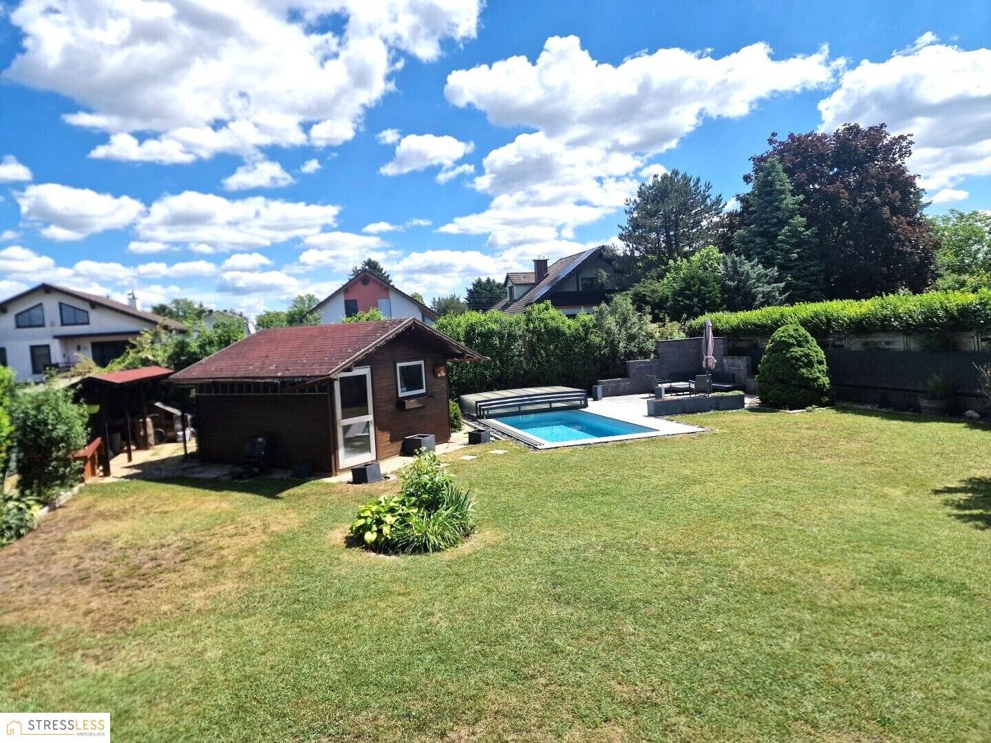 PROVISIONSFREI !      Diesen Sommer bereits im eigenen Haus mit eigenem Pool und Grillplatz genießen!    Urlaubsfeeling pur!