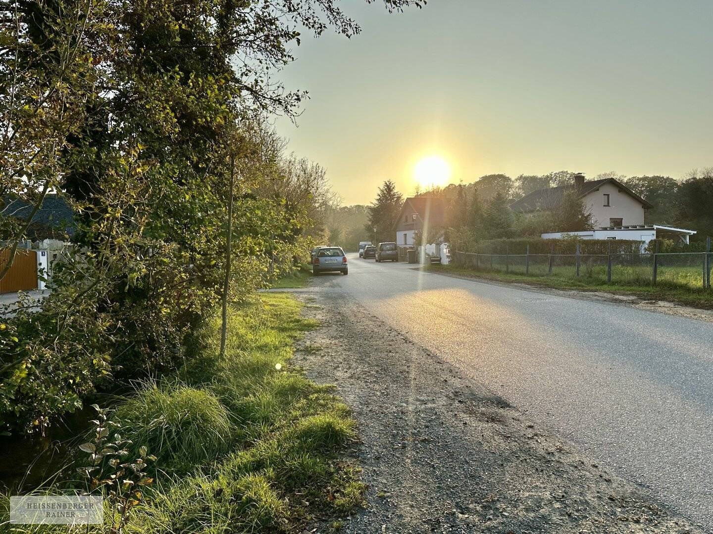 VOLLE FLEXIBILITÄT, ABENDSONNE, PRIVATSTRASSE /// zwei Baugrundstücke mit perfekter Infrastruktur