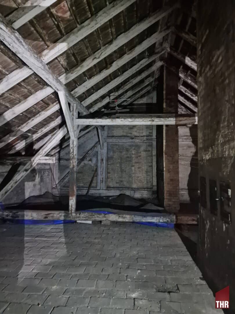 Unfinished attic in 1150 with excellent infrastructure