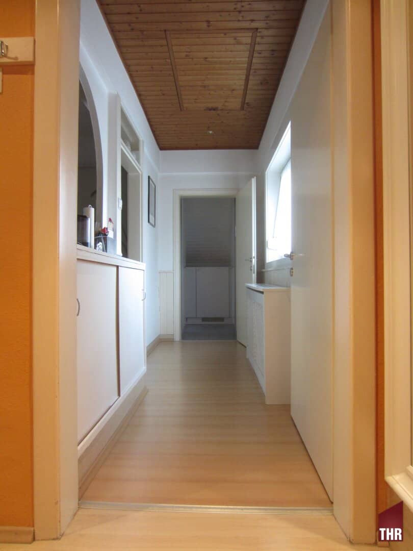 Single-family house possibly also for two families with 5 rooms and beautiful garden
