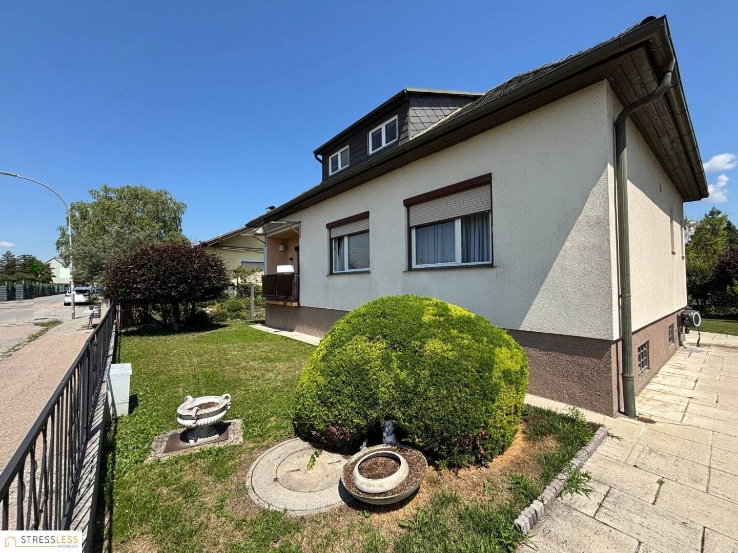 10 Minuten vor Wien!  Den Sommer bereits im eigenen Garten genießen!   Voll unterkellertes Einfamilienhaus in gesuchter Grünruhelage von Korneuburg!