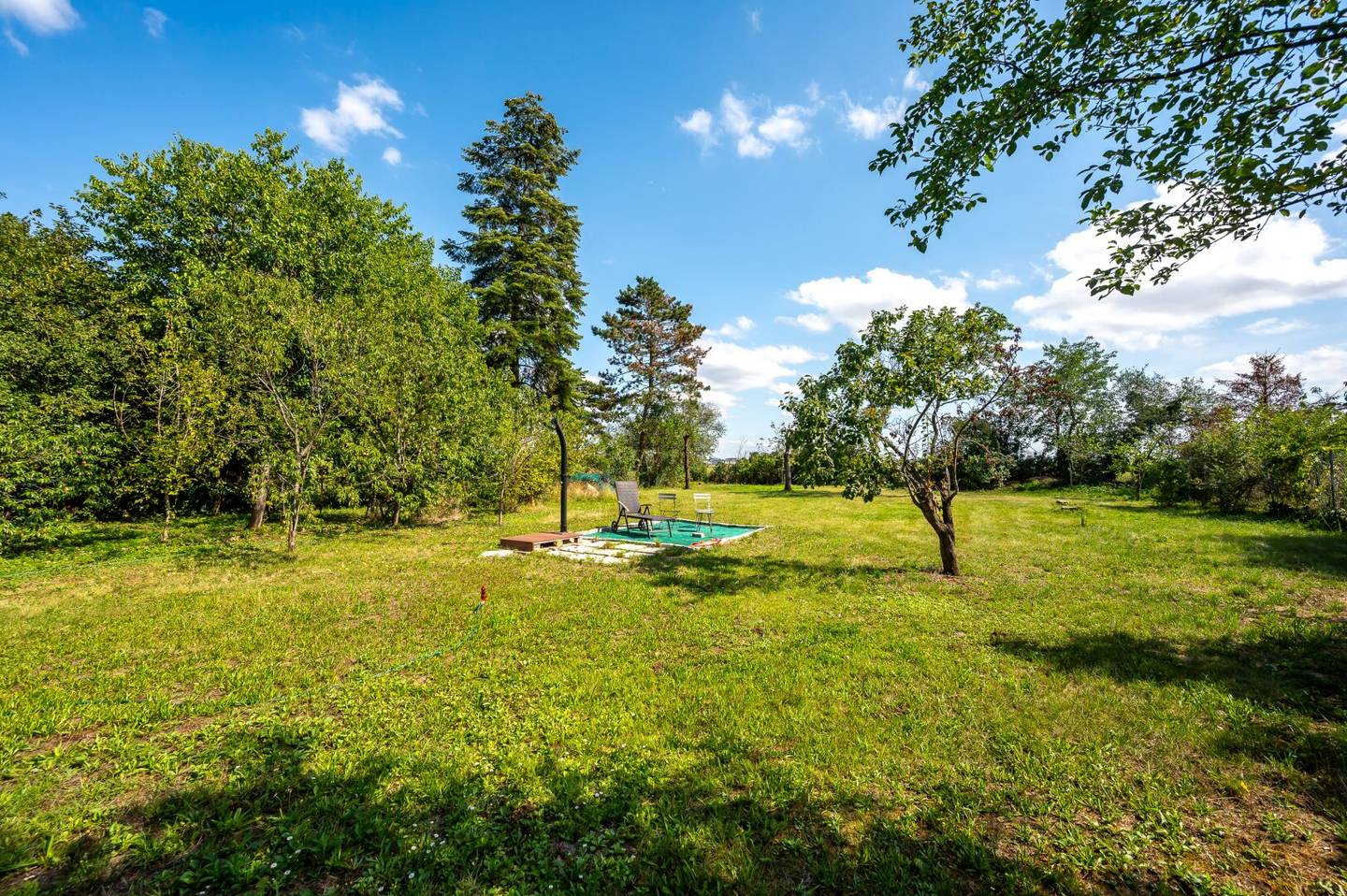 Einfamilienhaus auf teilbarem Grund - 2.380 m²