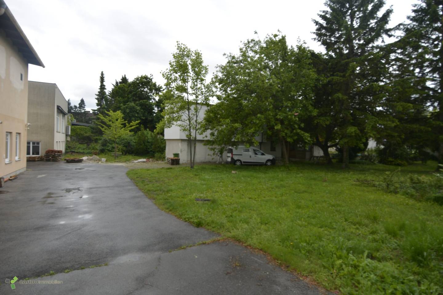 100m² Wohnfläche, Erstbezug, Frisch sanierte Stockhaus mit Pool in Grünlage, ruhigen Nebenstraße