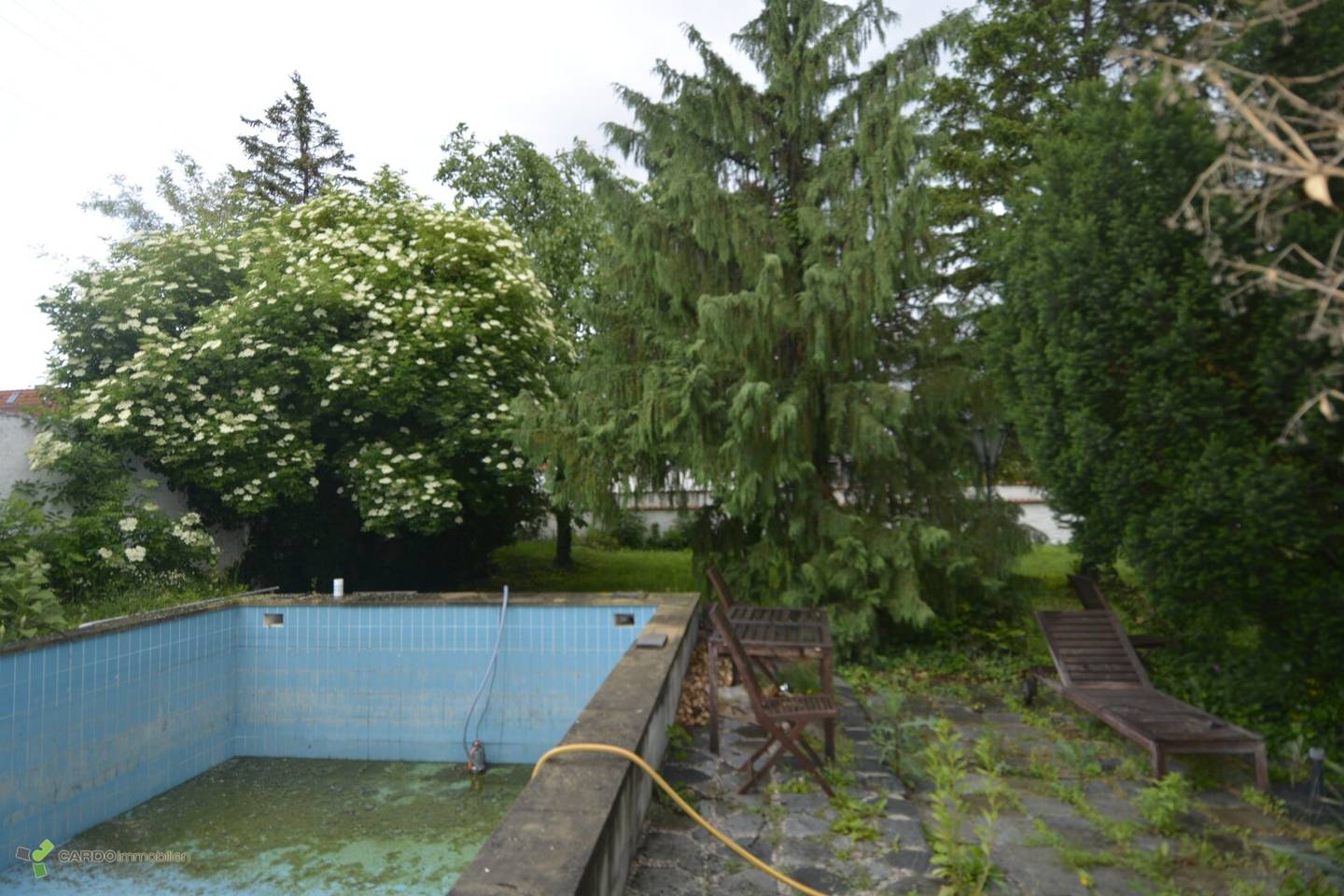 100m² Wohnfläche, Erstbezug, Frisch sanierte Stockhaus mit Pool in Grünlage, ruhigen Nebenstraße