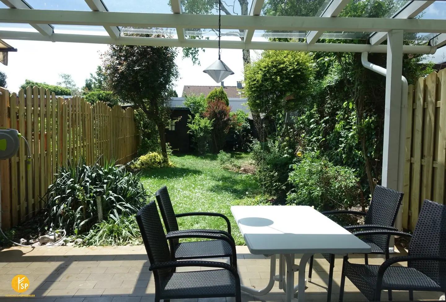 AB OKTOBER- WARMMIETE!!! Zauberhaftes Reihenhaus, Zweitbezug frisch saniert, Atrium,Klimaanlage!
