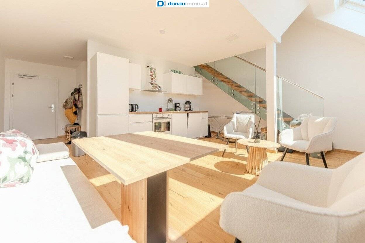 FÜR ANLEGER: 2-Zimmer-Dachgeschoßmaisonette in ruhiger Top Lage mit West-Balkon und Lift - zentrumsnah DG Top 7