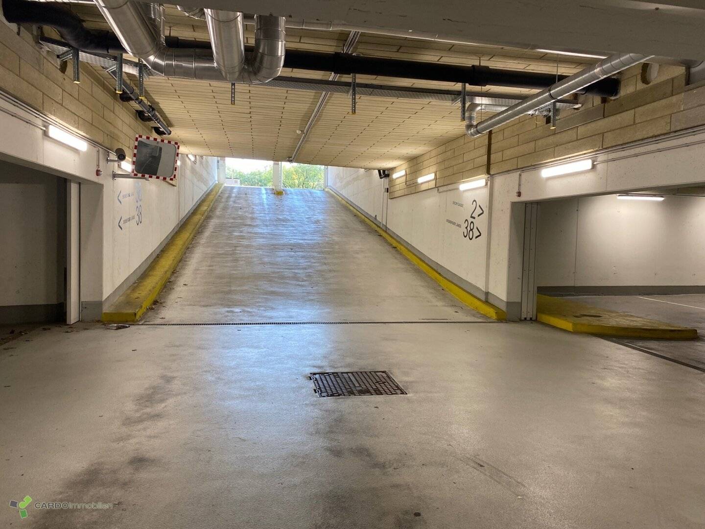 Garage parking space Drorygasse