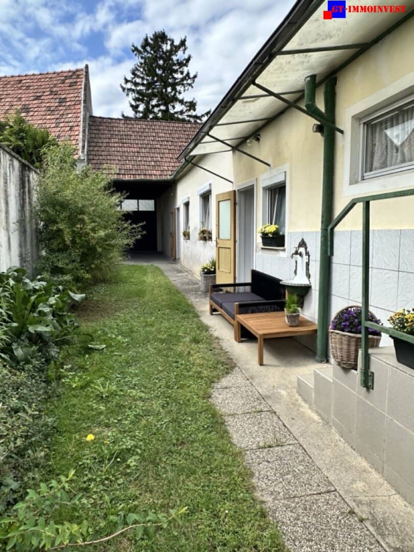 Klingenbach - Gepflegter Streckhof mit uneinsehbaren Grund mit netter Scheune und div. Nebengebäuden!