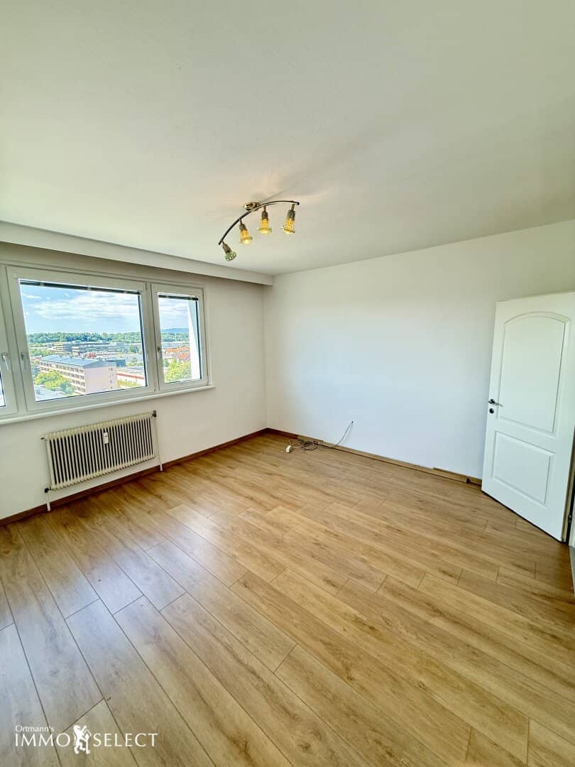 Living space with panoramic view – two-room owner-occupied apartment with loggia in St. Pölten