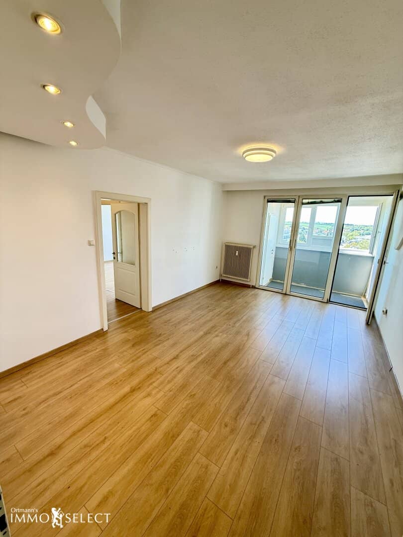 Living space with panoramic view – two-room owner-occupied apartment with loggia in St. Pölten