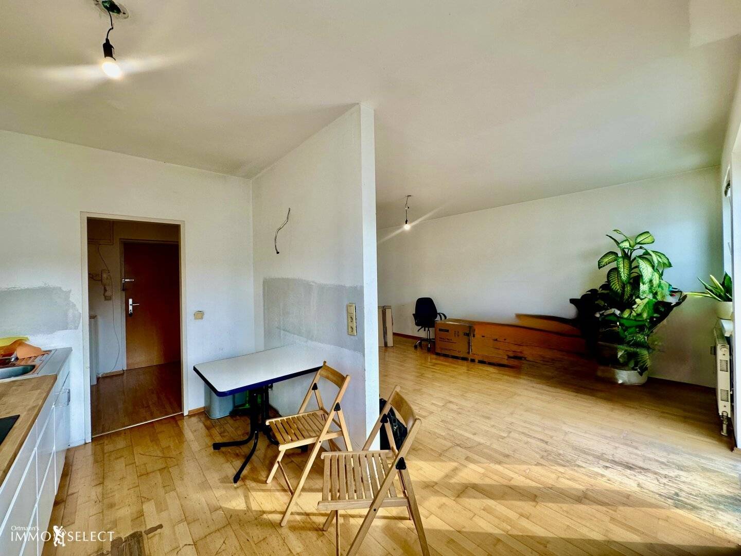 Simply Enjoy: 3-room apartment with balcony