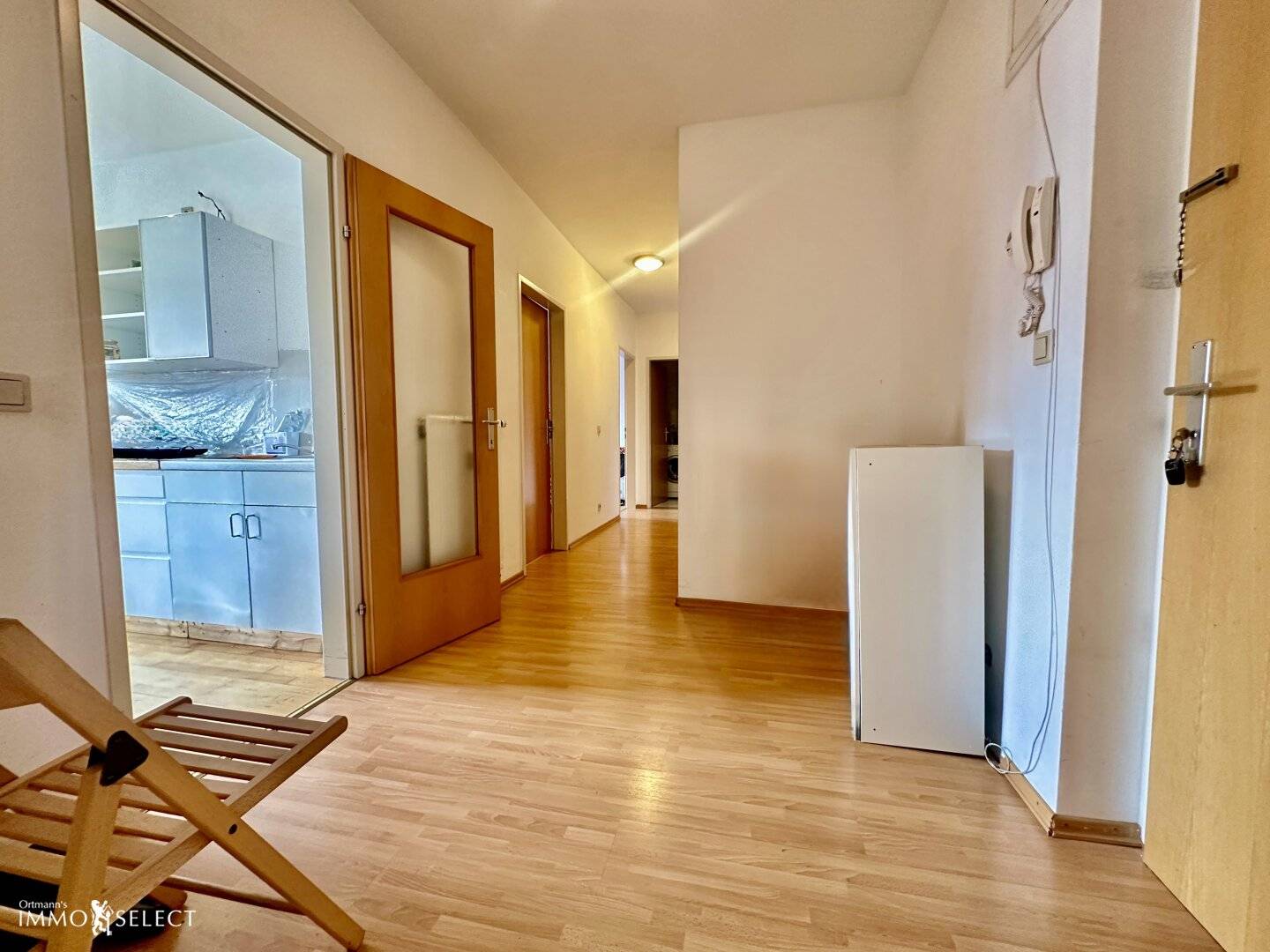 Simply Enjoy: 3-room apartment with balcony