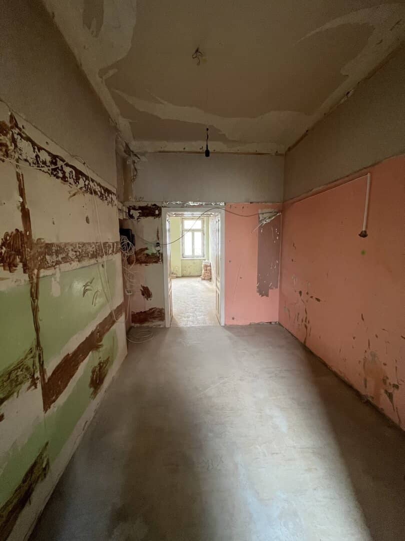 Top 9-10 | Condominium in need of renovation - 64 m²