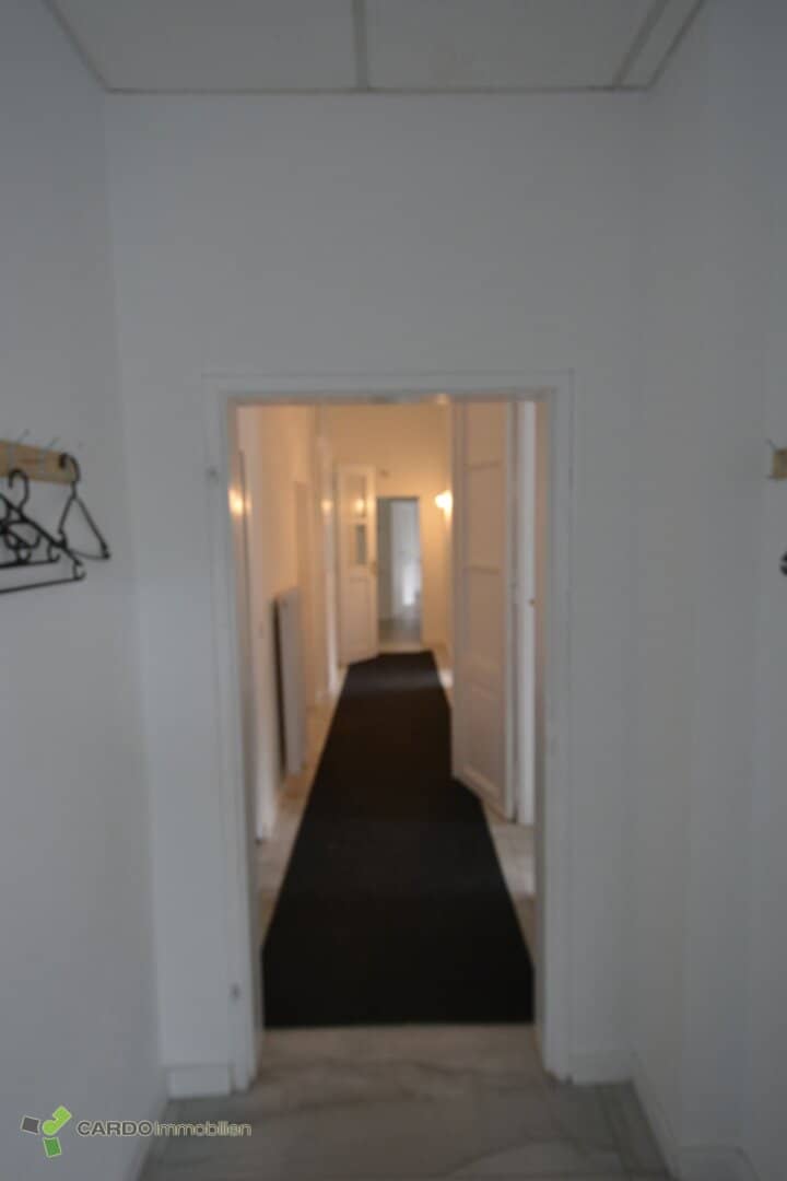 Dreamlike Living/Medical Practice/Office in Lower Austria: 260m² fully renovated house, partially furnished with garden, balcony, garage and mountain view for €2200 incl. tax + operating costs, purchase possible!