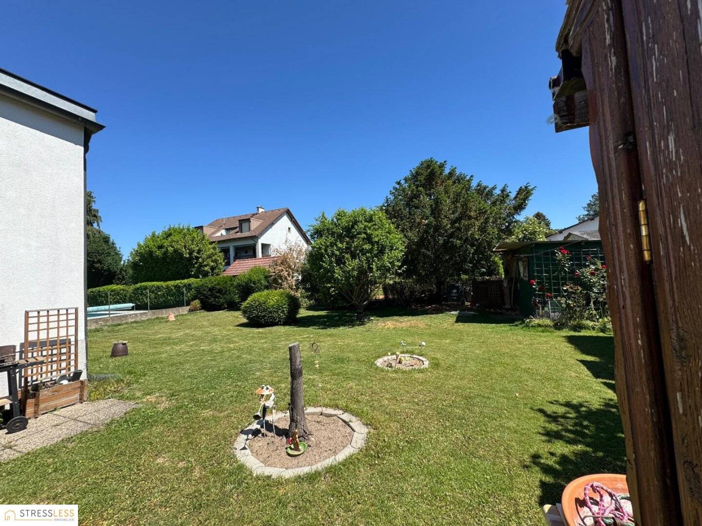 5 Minuten vor Wien! Gepflegtes Einfamilienhaus auf sonnigem Pachtgrund mit vielen Möglichkeiten!