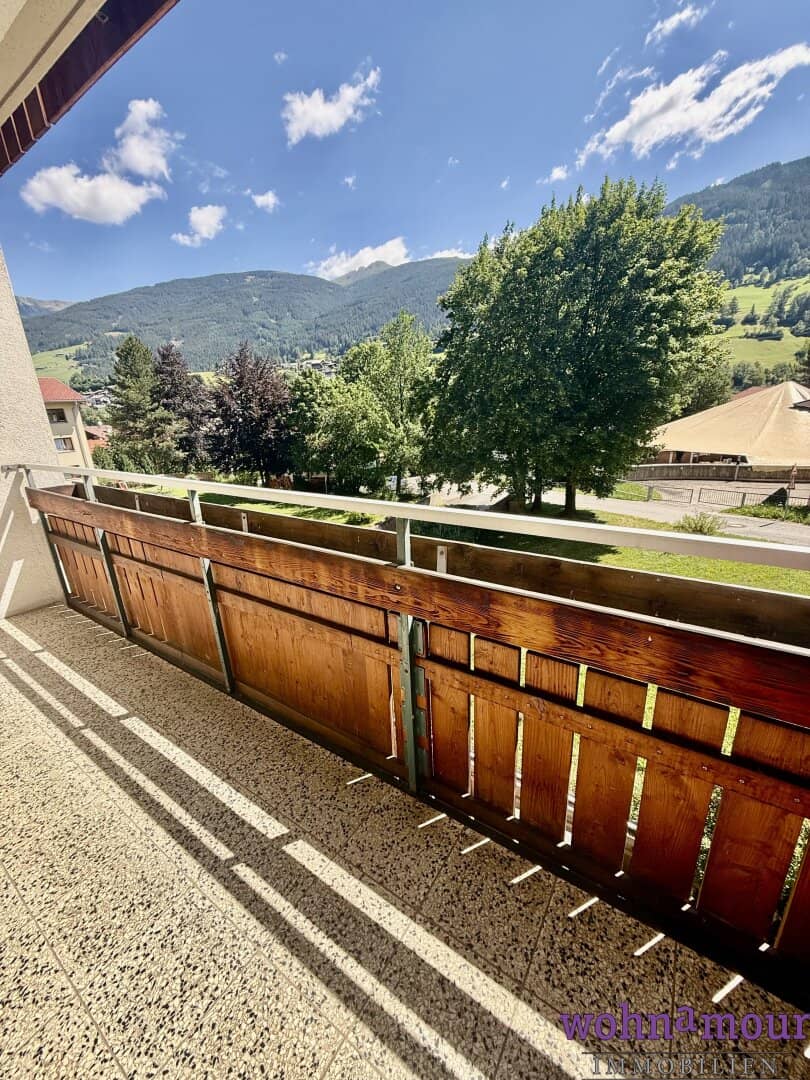 Living with charm and magnificent mountain view in Matrei am Brenner