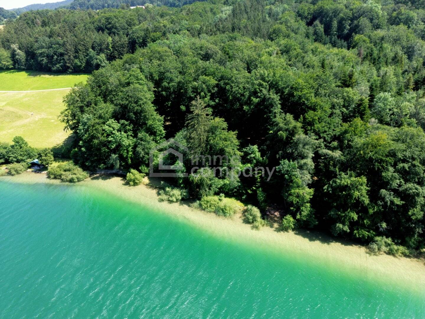 Traumhaftes Seegrundstück in Mattsee - 861m² pure Erholung in Salzburg!