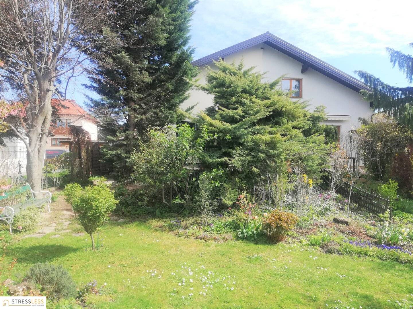 Gepflegte, voll unterkellerte Doppelhaushälfte mit Wintergarten in absoluter Grünruhelage von Korneuburg zu vermieten!