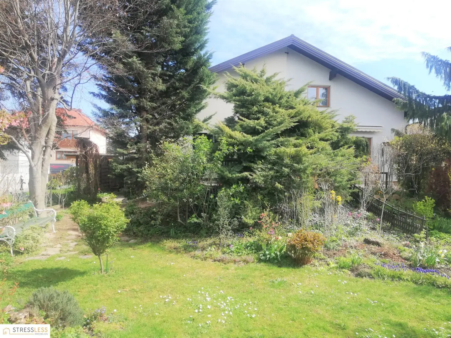 Gepflegte, voll unterkellerte Doppelhaushälfte mit Wintergarten in absoluter Grünruhelage von Korneuburg zu vermieten!