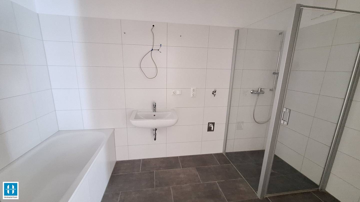 Beautiful like-new 73.45 m² apartment with children's room, balcony and underground parking space for sale, Ried i.I.