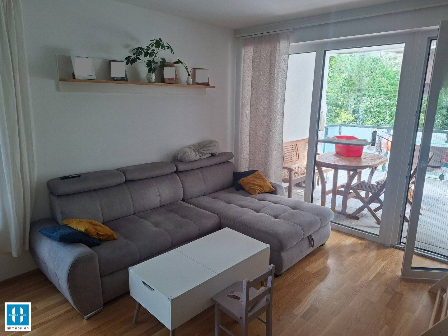 schöne, neuwertige 73,45m² Wohnung mit Kinderzimmer, Balkon und TG Parkplatz zu verkaufen - Ried i.I.