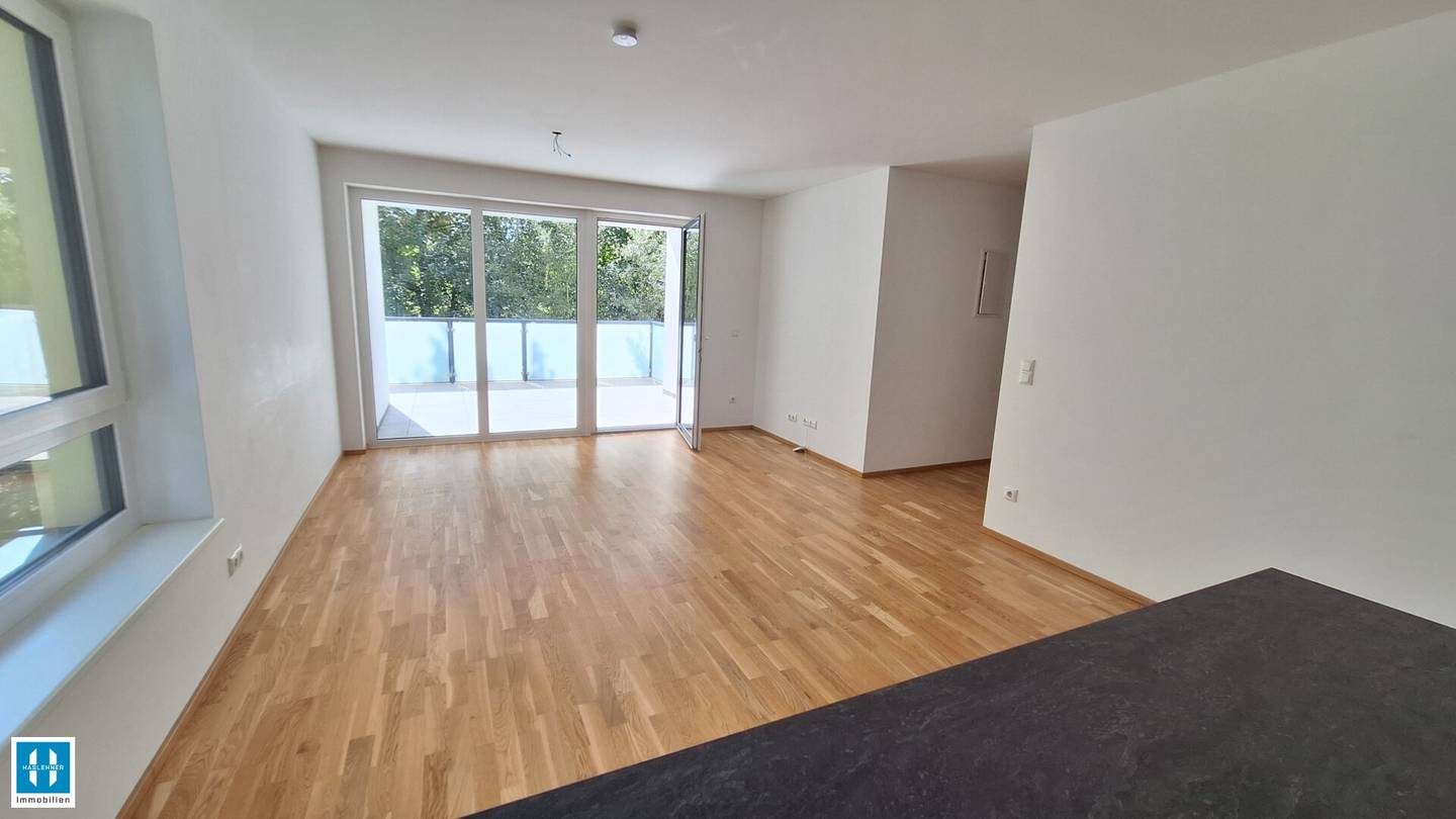 Beautiful like-new 73.45 m² apartment with children's room, balcony and underground parking space for sale, Ried i.I.