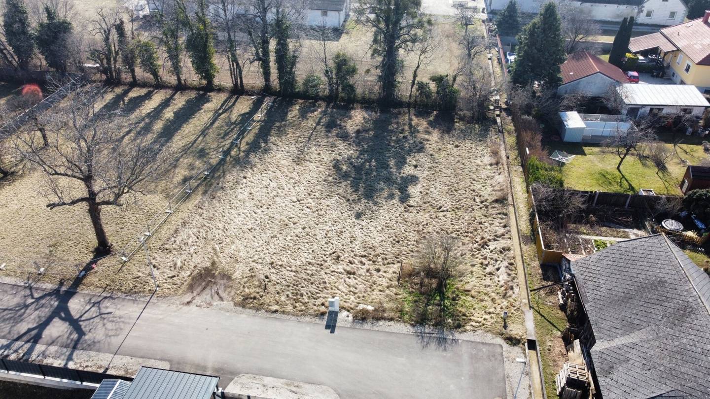 Den Traum eines eigenen Hauses einen weiteren Schritt näher kommen - Grundstück in idylischer Lage in Ruhelage