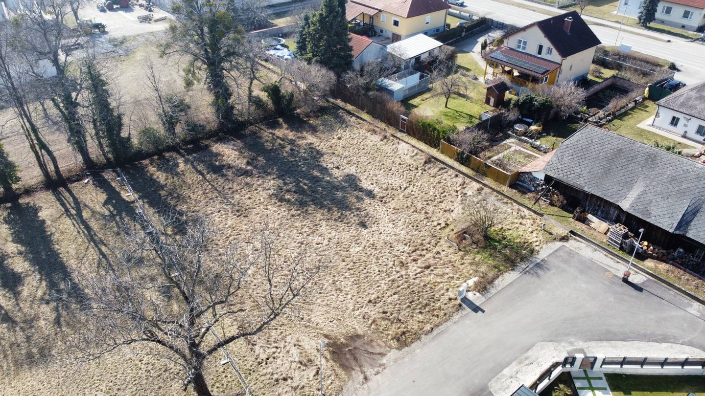 Den Traum eines eigenen Hauses einen weiteren Schritt näher kommen - Grundstück in idylischer Lage in Ruhelage
