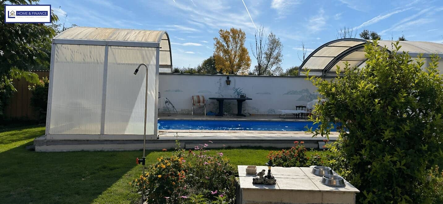 Pool, Sonne, Terrasse, Sauna - die Wohlfühloase!