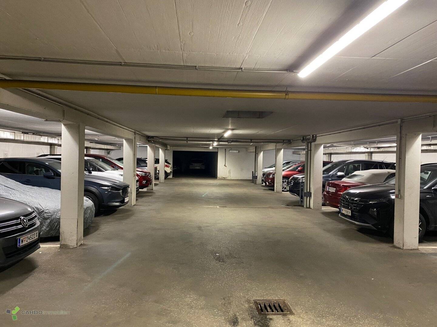 Garagenplatz Krottenbachstraße / Hugo Wolf Park