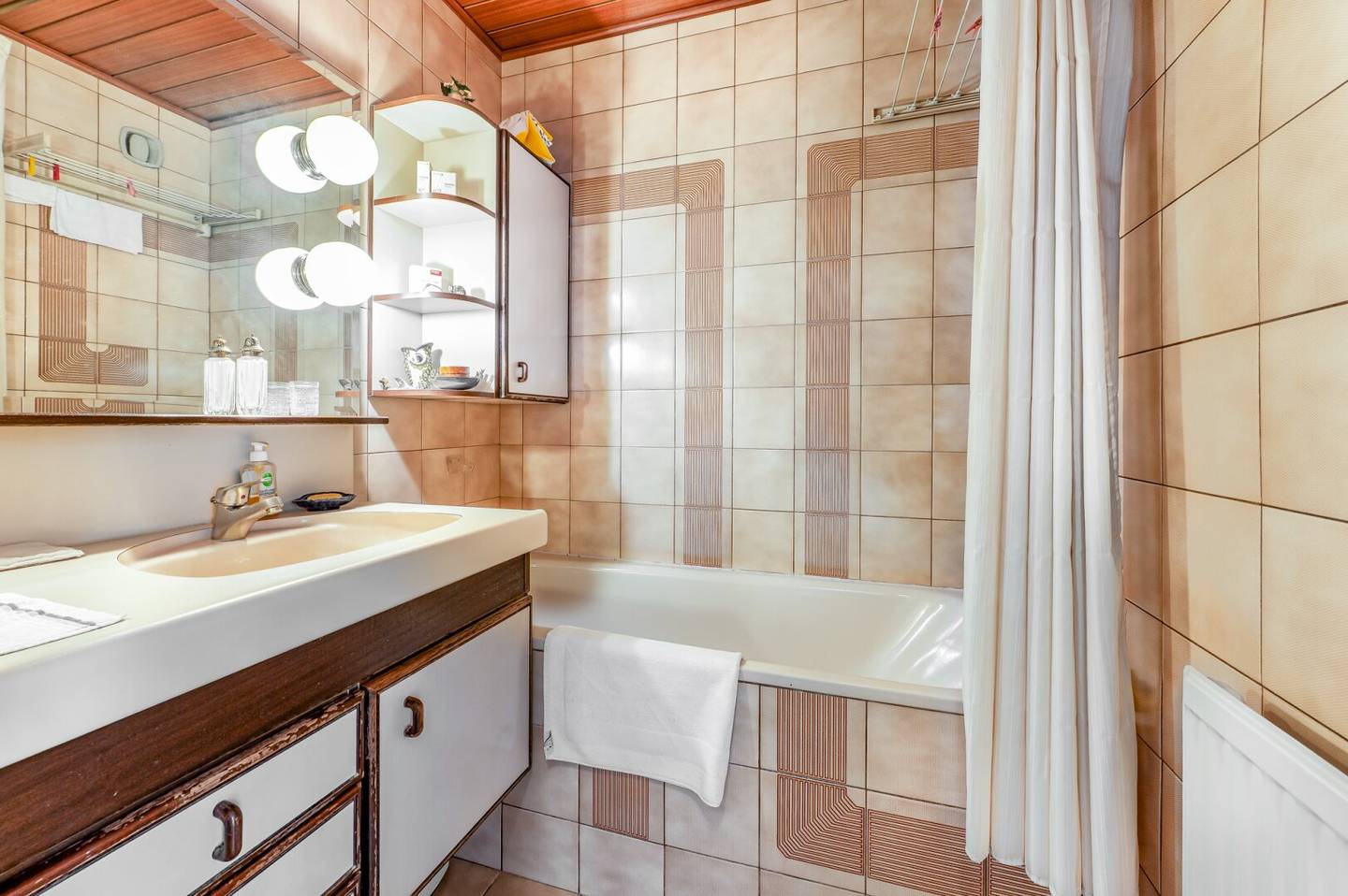 Newly Built Apartment for Renting or Renovating