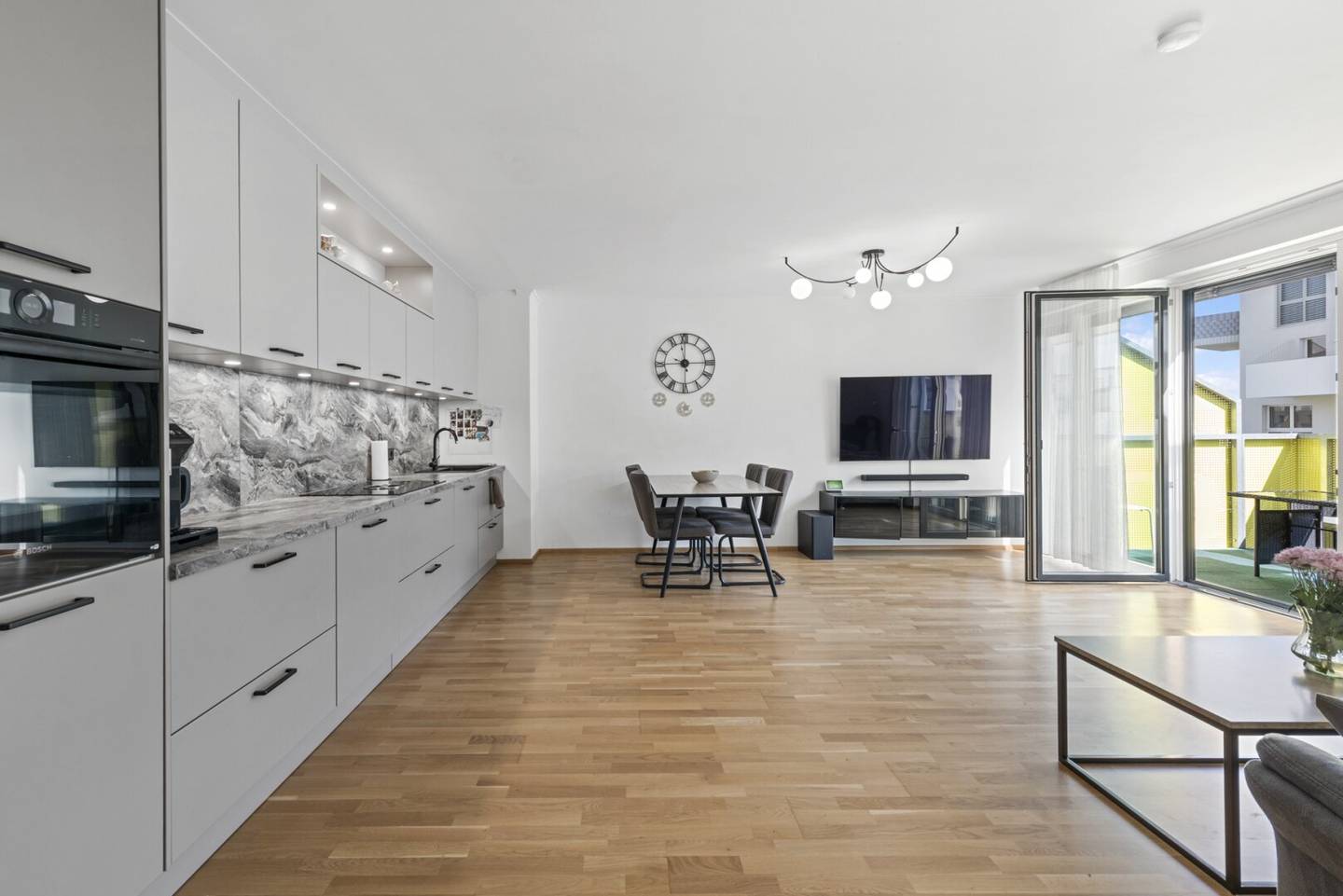 Lifestyle pur!! Moderne Dreizimmerwohnung mit Balkon, Dachpool &amp; Fitnessbereichm Sauna und Tiefgaragenplatz