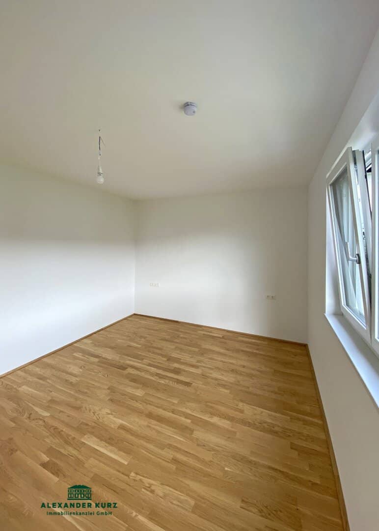 Modern 3.5 room apartment with a view and large balcony