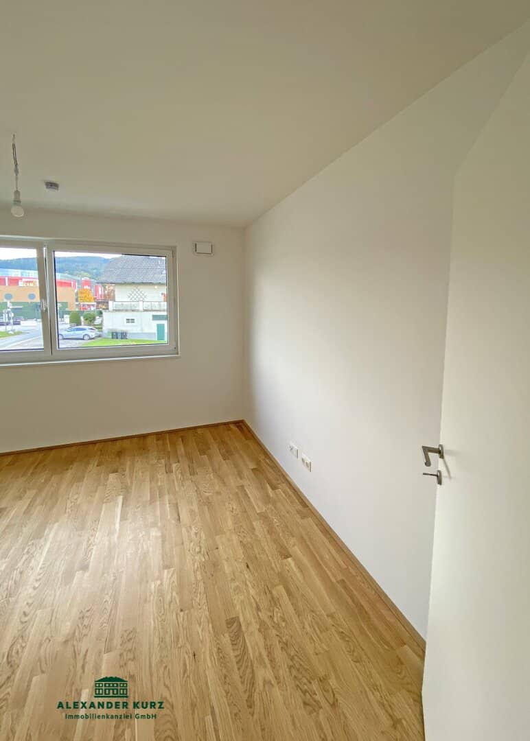 Modern 3.5 room apartment with a view and large balcony