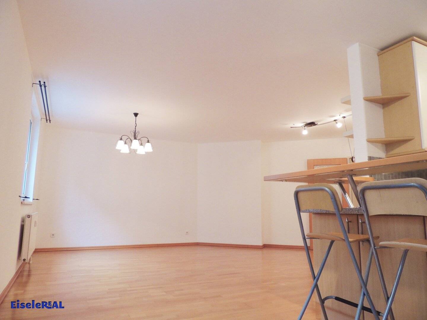 Top Wohnung, sehr gepflegt, zzgl. Garagenplatz