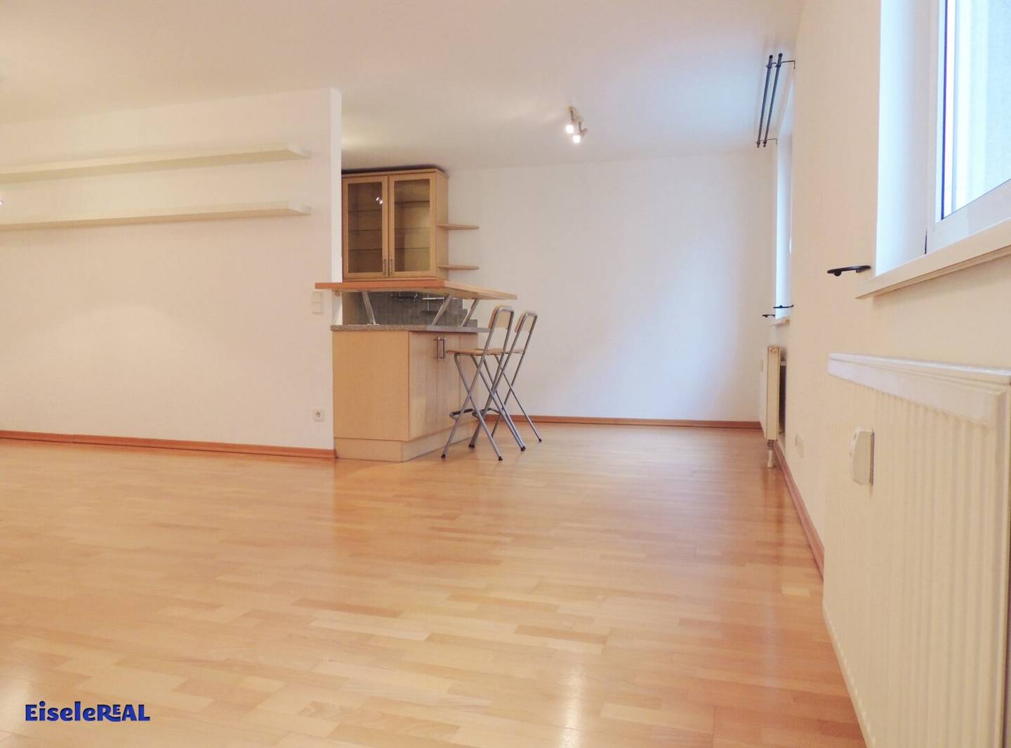 Top Wohnung, sehr gepflegt, zzgl. Garagenplatz