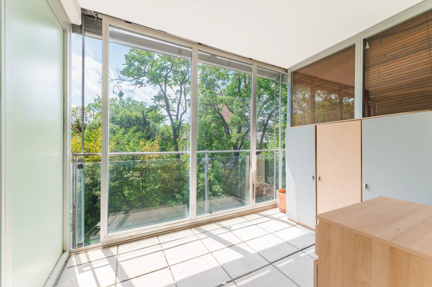 Newly built apartment with view of greenery and 3 loggias