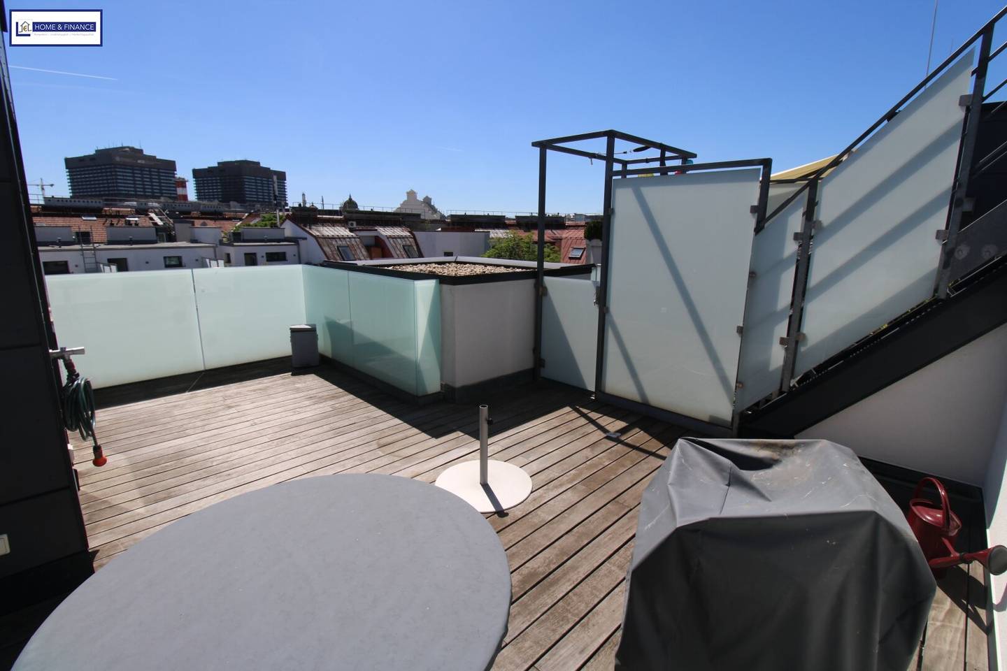 Dachgeschoss! Terrasse! Wienblick! Privatsphäre