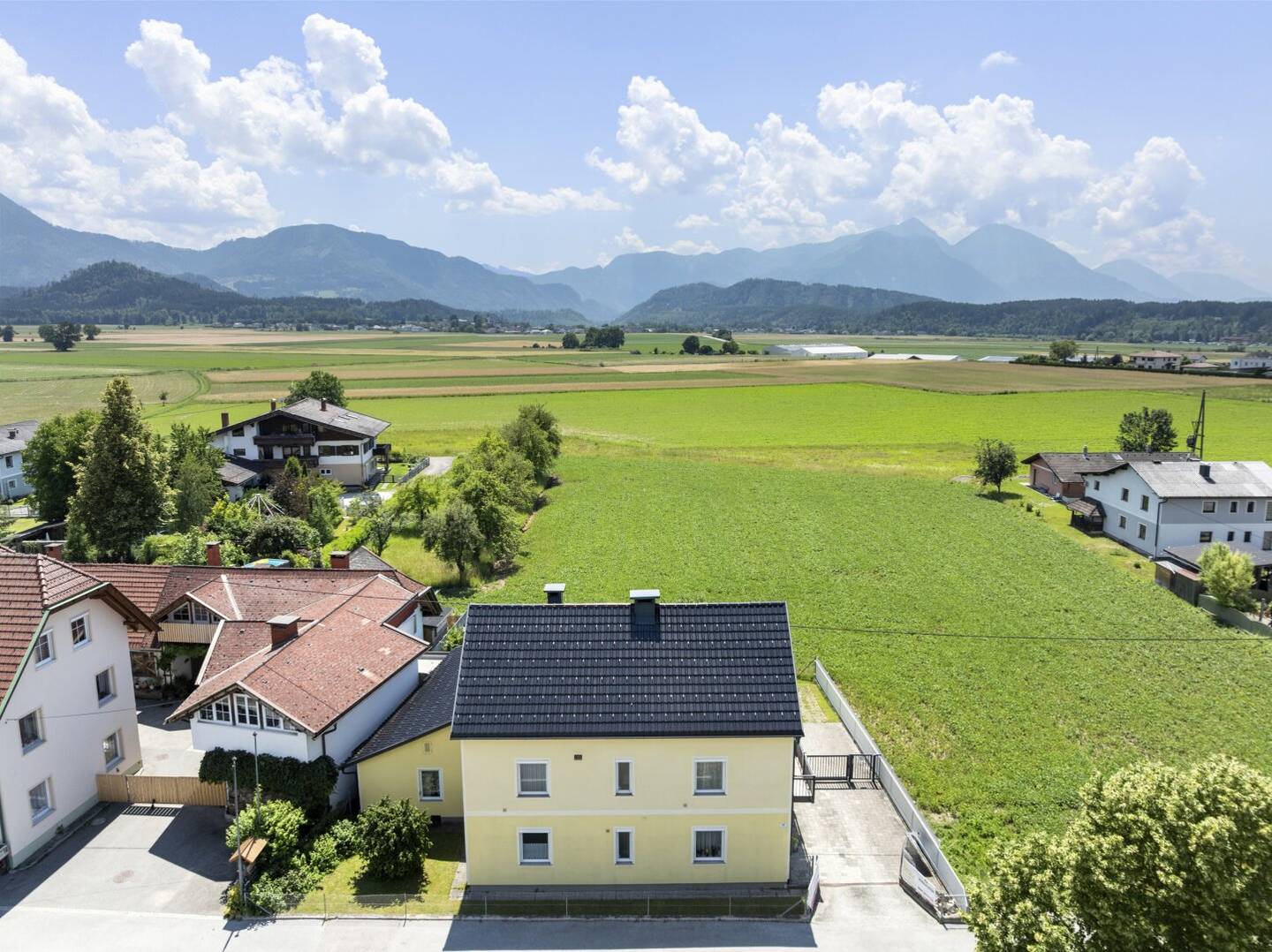 Tolles und schönes 150m² Einfamilienhaus mit Garage und Nebengebäude in Eberndorf