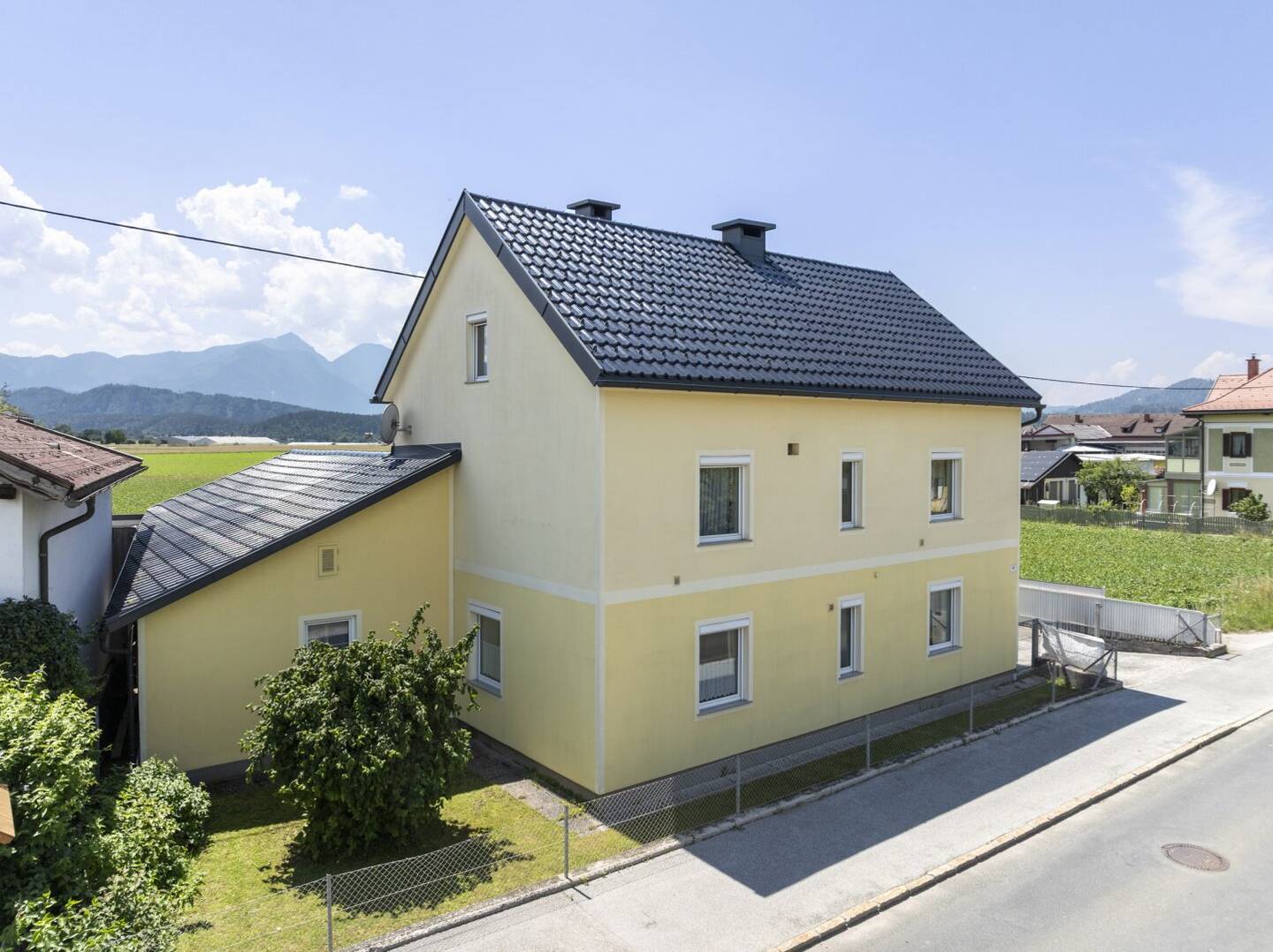 Tolles und schönes 150m² Einfamilienhaus mit Garage und Nebengebäude in Eberndorf