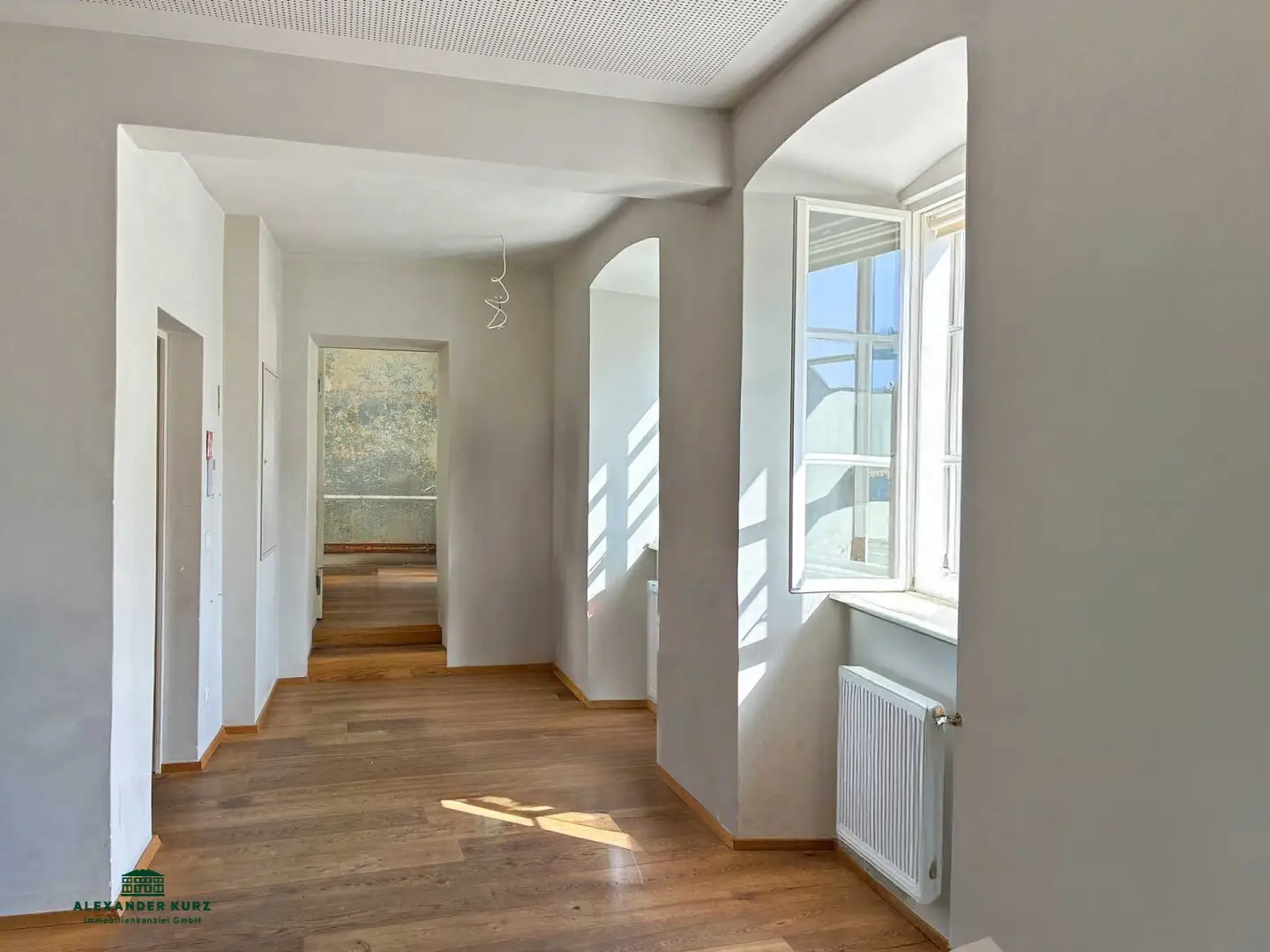 Exclusive office with gallery and view in central city location