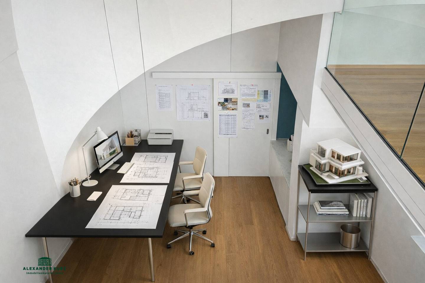 Exclusive office with gallery and view in central city location