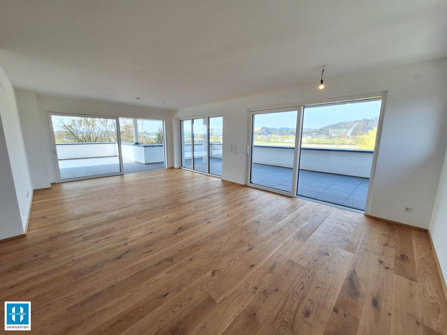 Weitblick inklusive – moderne 132,23m² Dachgeschosswohnung mit Flair zu vermieten - Top C18