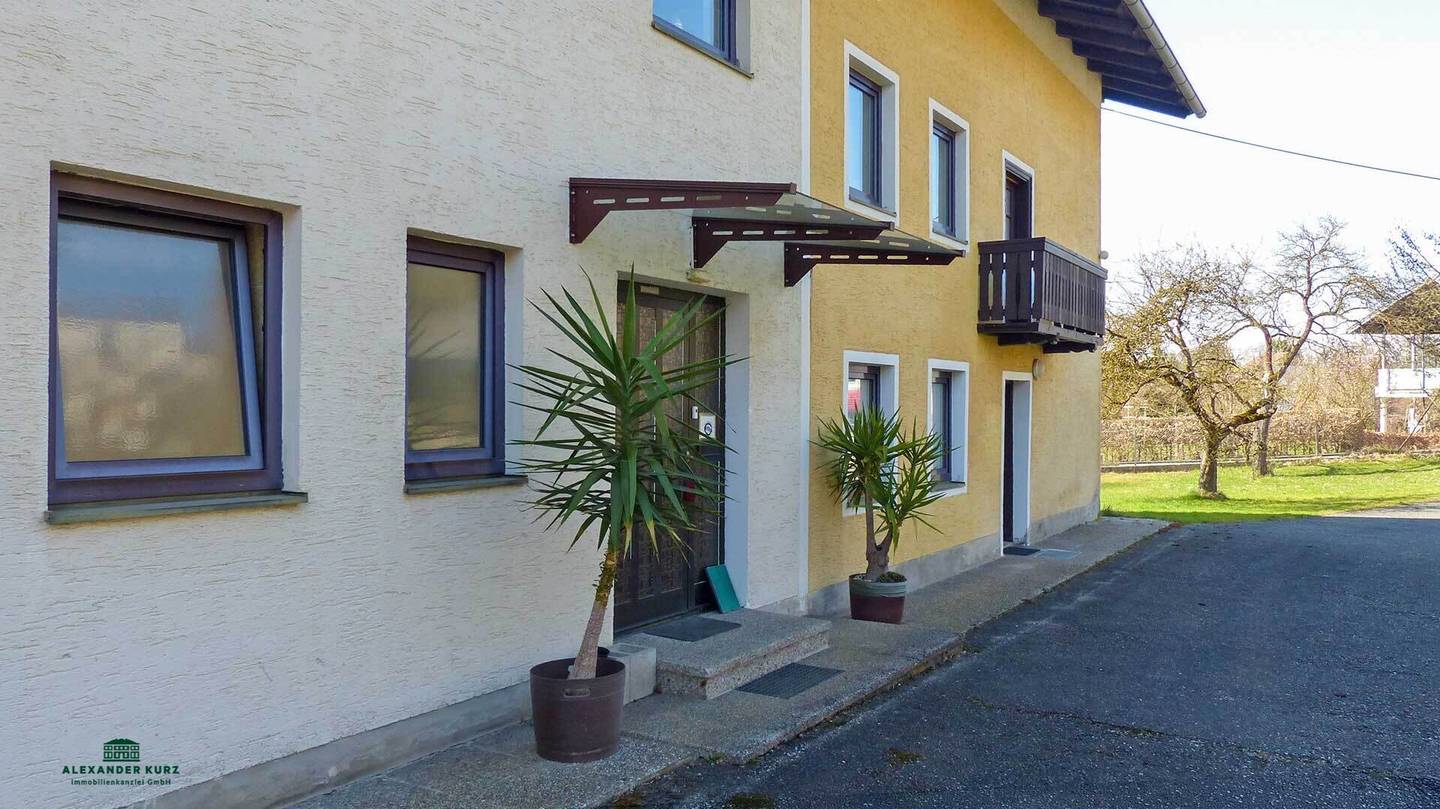 Large plot in prime location in Braunau/Ranshofen with well preserved older building