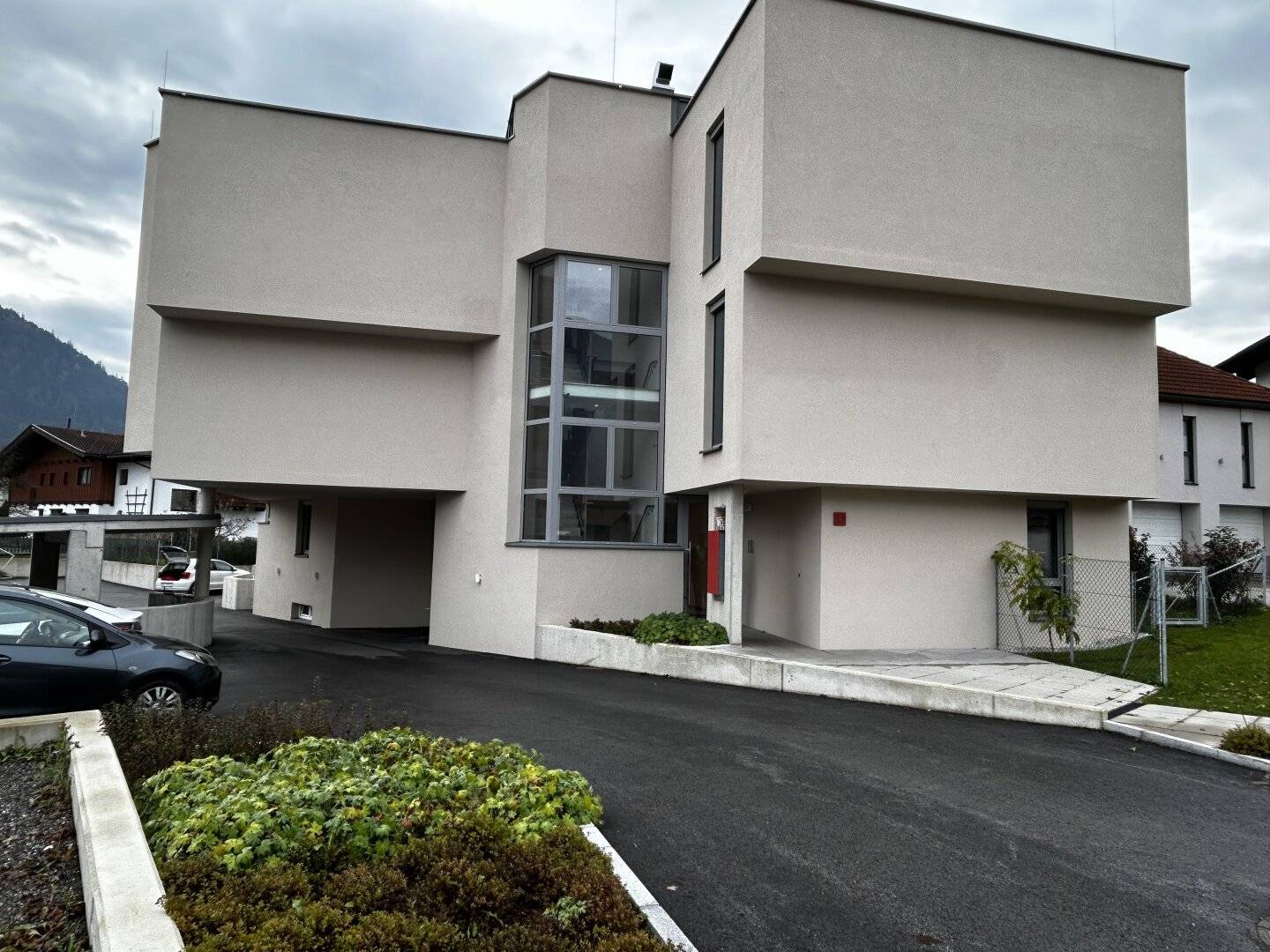 Kramsach Top 01: INVESTOR 3-room garden apartment in new development | Private green area