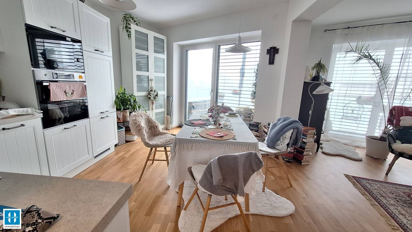 Neuwertige 2-Zimmer-Wohnung mit großem Balkon &amp; Weitblick – Pupping
