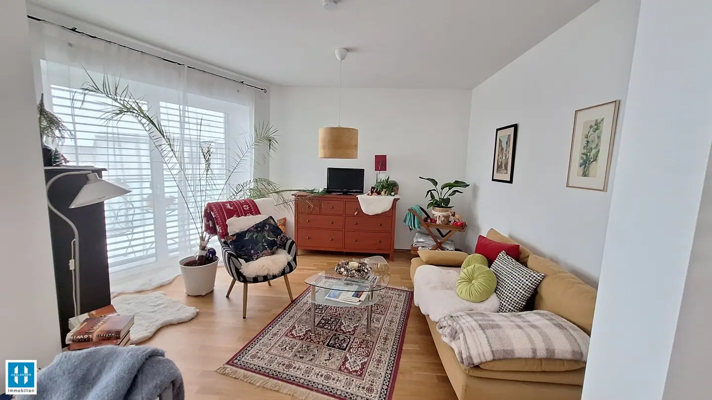 Neuwertige 2-Zimmer-Wohnung mit großem Balkon & Weitblick – Pupping