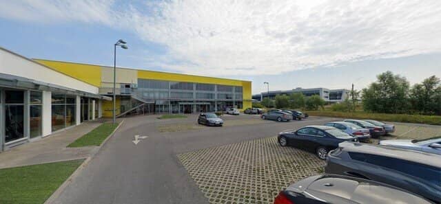 8808m² Betriebsbauland mit Betriebsobjekt und unverbautem Baugrundstück, viele Stellplätze im Gewerbegebiet Eisenstadt
