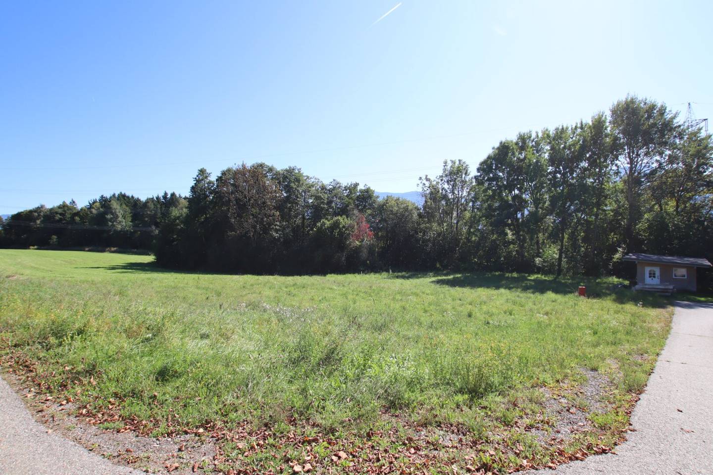 Beautiful, large and flat 1,850 m² building plot in Ludmannsdorf - Lukowitz